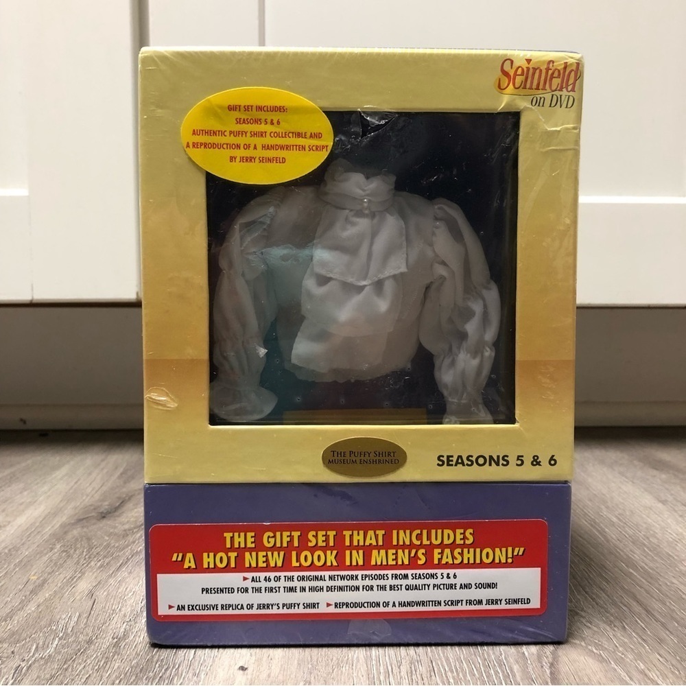 NWT Seinfeld Deluxe Edtion Boxset 5 & 6 Seasons Gift Set Puffy Shirt and Script